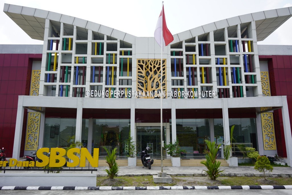 Perpustakaan dan Lab. Komputer